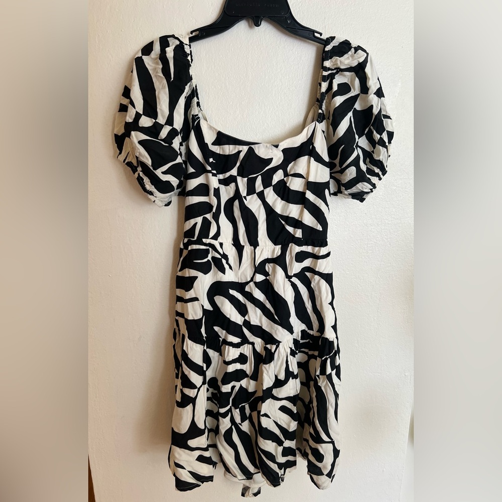 Black and White Zebra Print Puff Sleeve Dress